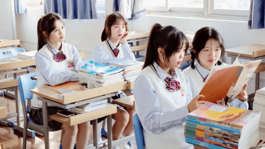 <b>新華熱點(diǎn)|初三生不要錯(cuò)過(guò)這所學(xué)校的“六好校園”</b>