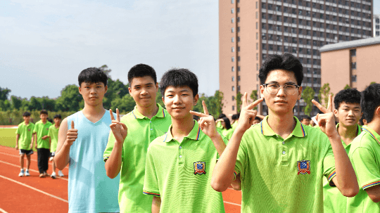 <b>家門口的八好職校！快來(lái)看看！你心動(dòng)了嗎？</b>
